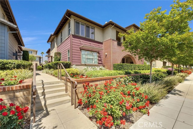 Detail Gallery Image 2 of 30 For 12455 Benton Dr #2,  Rancho Cucamonga,  CA 91739 - 3 Beds | 2 Baths