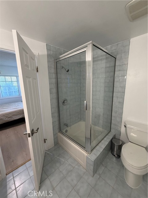 Detail Gallery Image 17 of 19 For 9660 Vanalden, Northridge,  CA 91324 - 5 Beds | 5 Baths