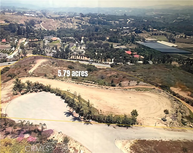 1387 Las Vistas Road, Fallbrook CA: https://media.crmls.org/medias/f0e112b0-421e-4b1d-93d3-579f7199c766.jpg