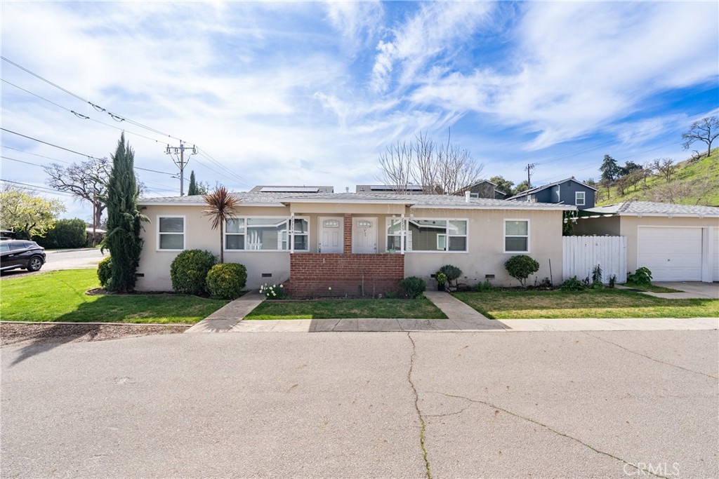 2935 Vine Street