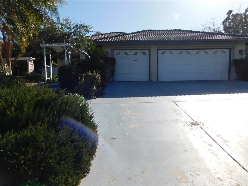 611 Waltz Road, Perris, CA 92570