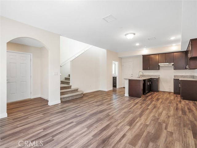 Detail Gallery Image 4 of 21 For 1185 W Grand #3,  Pomona,  CA 91766 - 3 Beds | 3 Baths