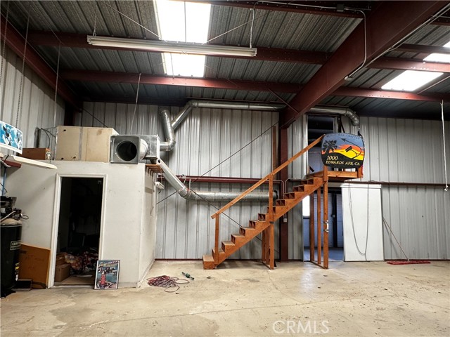 4431 Knox Avenue, Rosamond CA: https://media.crmls.org/medias/f0e378be-6ee2-430b-aef0-b35cac438894.jpg
