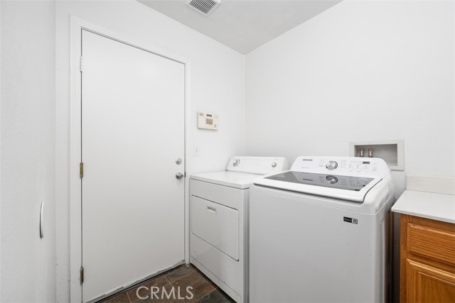 1788 Agrigento Avenue, Riverside CA: https://media.crmls.org/medias/f0e3ad1a-686c-4c3a-8e1f-da5cbe1097a5.jpg