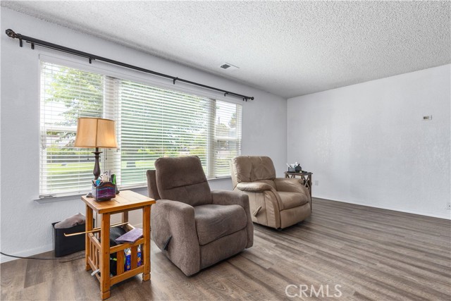 5095 Whispering Oak Way, Paso Robles CA: https://media.crmls.org/medias/f0e3d062-2a6f-4cf5-8a2e-dfa6ade2bf85.jpg