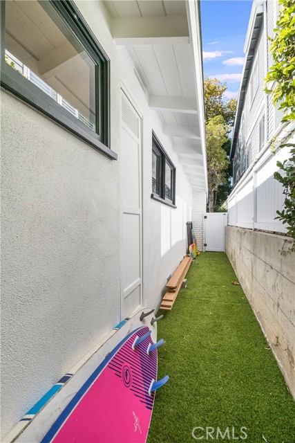 3212 Poinsettia Avenue, Manhattan Beach, California 90266, 3 Bedrooms Bedrooms, ,2 BathroomsBathrooms,Residential,Sold,Poinsettia,SB22036915