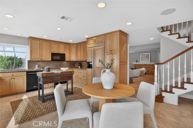 Detail Gallery Image 21 of 53 For 969 Azalea Dr, Costa Mesa,  CA 92626 - 5 Beds | 3 Baths