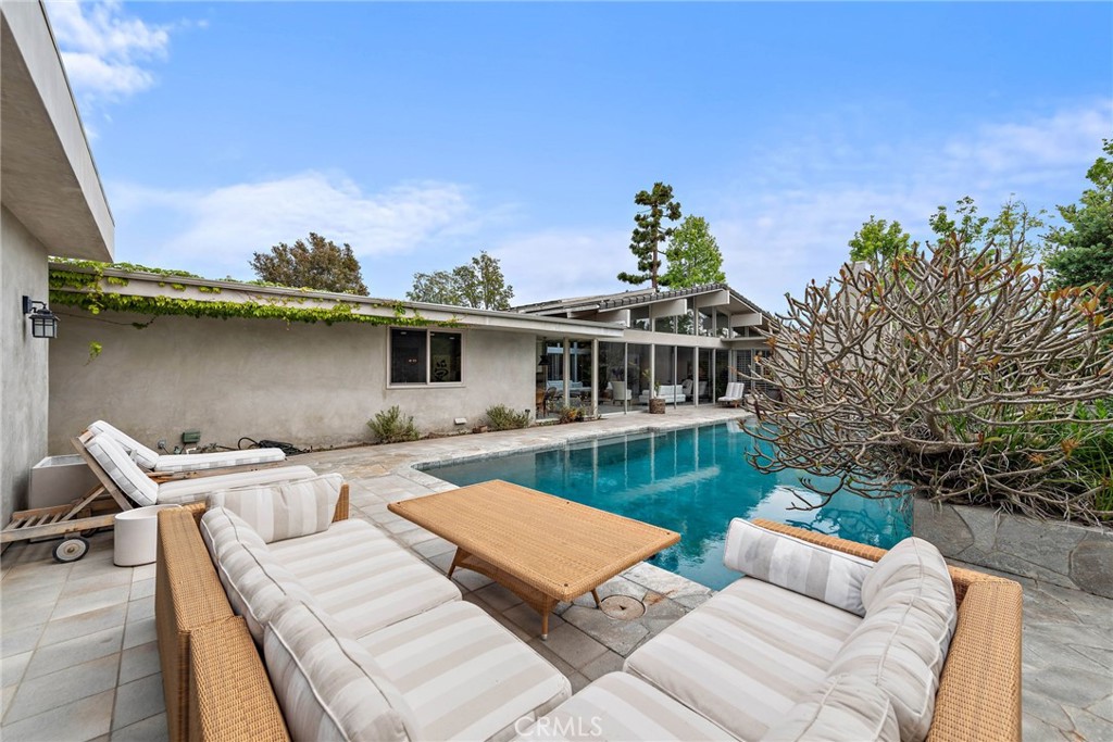 MLS #OC25157494 img 7