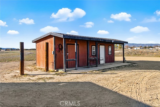 Detail Gallery Image 22 of 41 For 42815 42815 El Campo Road, Anza,  CA 92539 - 3 Beds | 3 Baths