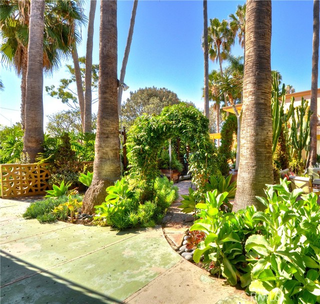 Detail Gallery Image 24 of 29 For 250 Cliff Dr #6,  Laguna Beach,  CA 92651 - 1 Beds | 1 Baths