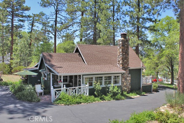 41191 Pennsylvania Avenue, Big Bear Lake CA: https://media.crmls.org/medias/f0e8b0fc-2991-4193-b17b-d5f6d0b75154.jpg