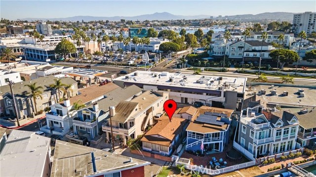 Detail Gallery Image 7 of 8 For 404 Clubhouse, Newport Beach,  CA 92663 - 6 Beds | 5 Baths