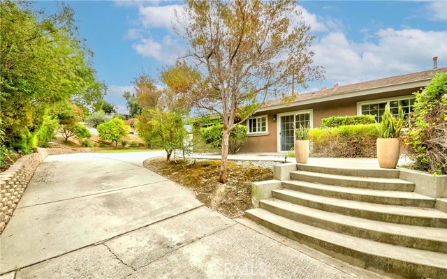 706 Nancy Lane, Fullerton CA: https://media.crmls.org/medias/f0e9cfd2-508e-4b9b-89e4-a0be2809b543.jpg