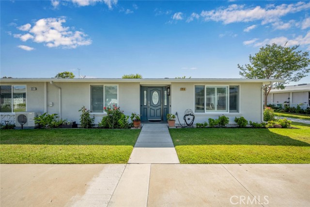 13781 Alderwood Lane, Seal Beach CA: https://media.crmls.org/medias/f0ea05bb-4ca3-4e99-8f52-1532a1ff4169.jpg
