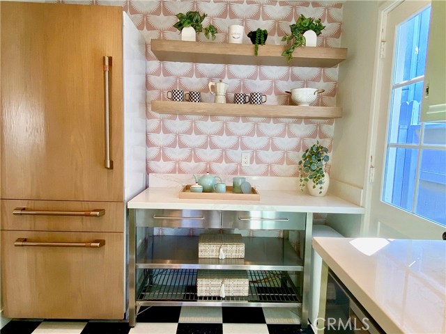 Detail Gallery Image 7 of 33 For 322 Grand Canal, Newport Beach,  CA 92662 - 3 Beds | 3 Baths