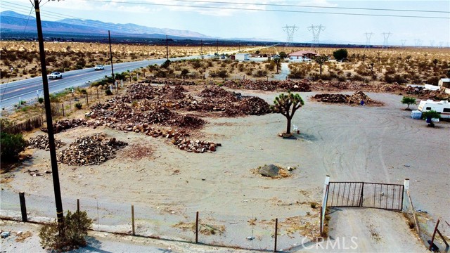 Detail Gallery Image 3 of 9 For 1290 Ca-18, Pinon Hills,  CA 92372 - – Beds | – Baths