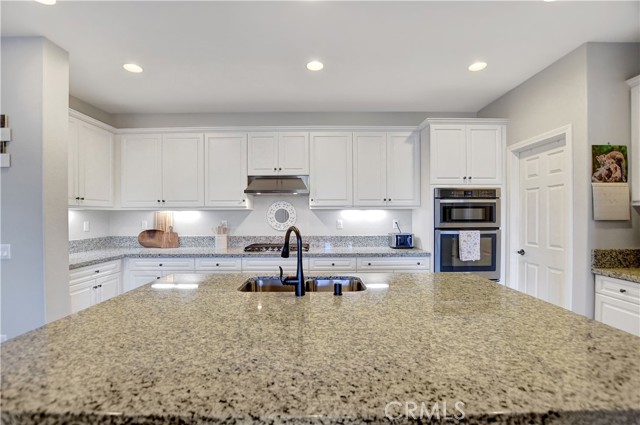 Detail Gallery Image 26 of 75 For 34676 Swan Valley Ct, Murrieta,  CA 92563 - 5 Beds | 3/1 Baths