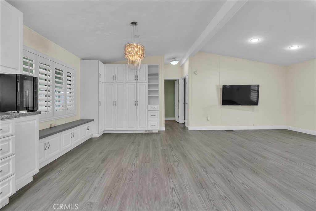 971 Borden - photo 18