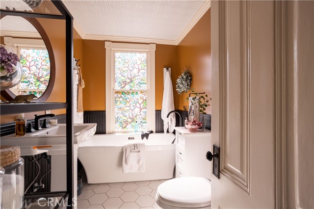 Detail Gallery Image 22 of 73 For 250 N Primrose Ave, Monrovia,  CA 91016 - 5 Beds | 3 Baths