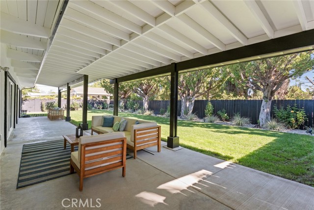 Detail Gallery Image 36 of 45 For 6020 Neddy Ave, Woodland Hills,  CA 91367 - 5 Beds | 3 Baths