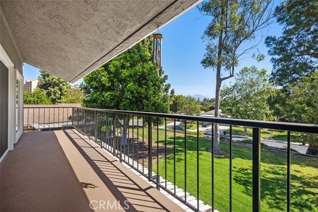 3330 Bahia Blanca E.,, Laguna Woods CA: https://media.crmls.org/medias/f0ee2819-603c-49d0-a7dc-5676a75446e1.jpg