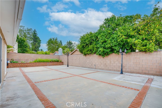 2497 Glenhurst Court photo 5