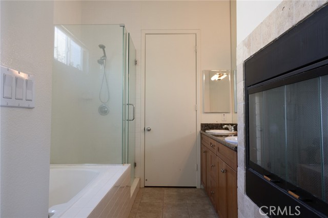 13707 S Budlong Avenue, Gardena CA: https://media.crmls.org/medias/f0ef0a65-7910-4a53-93f4-4d4121bd7073.jpg