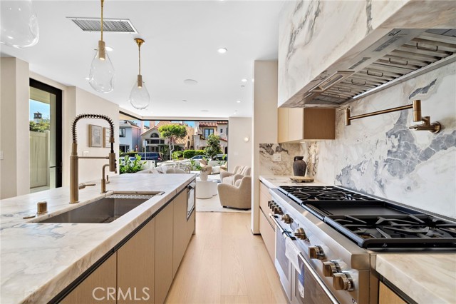 Detail Gallery Image 15 of 70 For 612 Begonia, Corona Del Mar,  CA 92625 - 3 Beds | 3/1 Baths