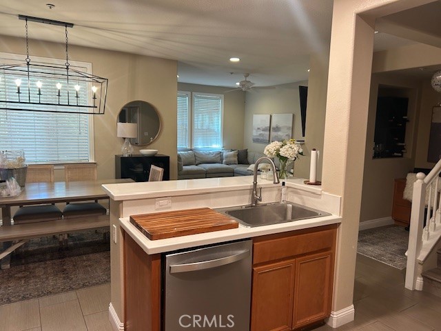 Detail Gallery Image 7 of 11 For 121 Chadron Cir, Ladera Ranch,  CA 92694 - 3 Beds | 2/1 Baths