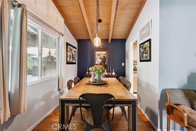 Detail Gallery Image 6 of 19 For 17531 Romar St, Northridge,  CA 91325 - 4 Beds | 2 Baths