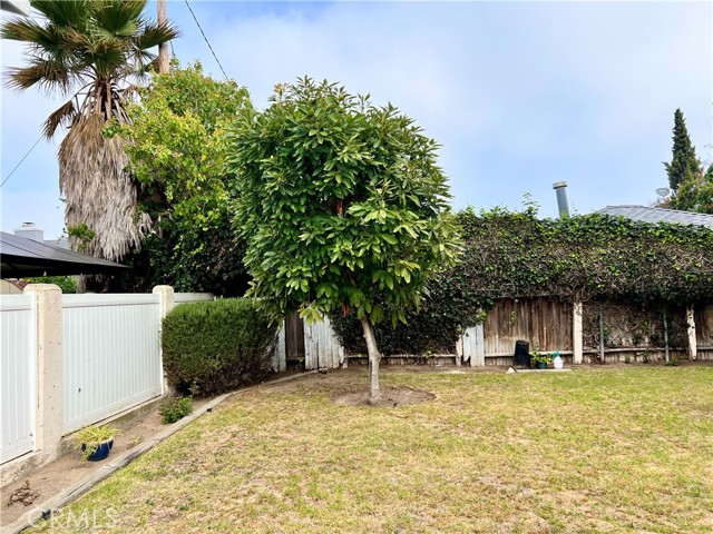 Detail Gallery Image 30 of 33 For 2121 Curtis Ave, Redondo Beach,  CA 90278 - 4 Beds | 2/1 Baths