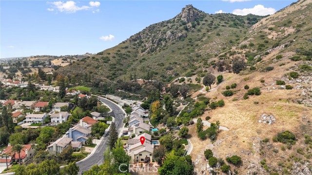 7169 Castle Peak Drive, West Hills CA: https://media.crmls.org/medias/f0f34706-697f-4f42-8d45-e75c72768f45.jpg