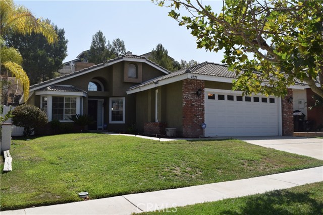 1221 Oakcrest Circle, Corona, CA 92882