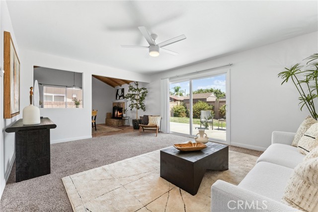917 N Hart Street, Orange CA: https://media.crmls.org/medias/f0f3a5cb-9cf3-4596-b4bc-feb6a5925edc.jpg