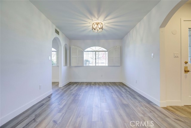 Detail Gallery Image 4 of 36 For 20264 Lassen St, Chatsworth,  CA 91311 - 3 Beds | 3 Baths