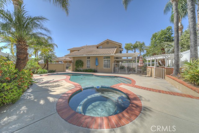 Image 51 of 75 For 25220 Corte Sur