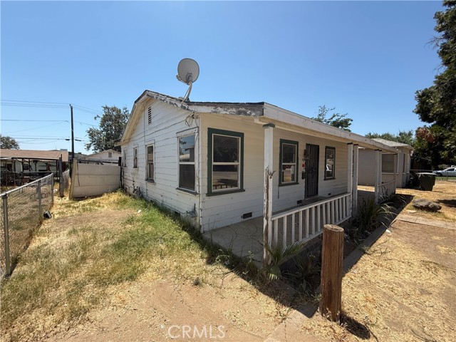 Detail Gallery Image 3 of 24 For 419 Linda Vista Dr, Bakersfield,  CA 93308 - 2 Beds | 1 Baths