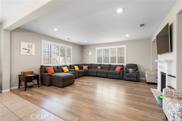 Detail Gallery Image 8 of 28 For 14212 Willamette Ave, Chino,  CA 91710 - 5 Beds | 3 Baths