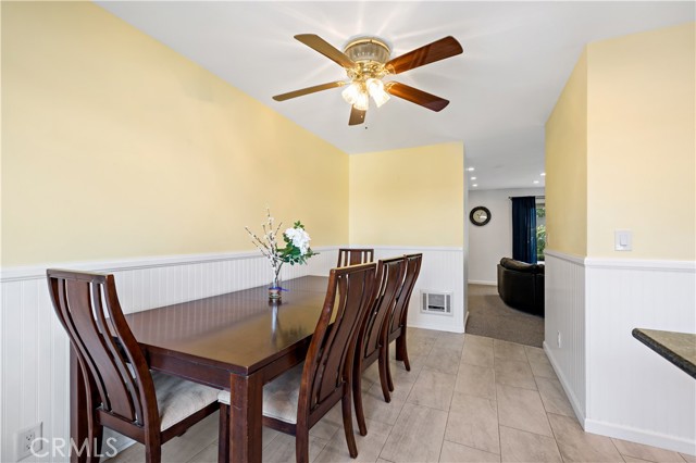 Detail Gallery Image 15 of 39 For 1459 Deauville Pl, Costa Mesa,  CA 92626 - 3 Beds | 2/1 Baths