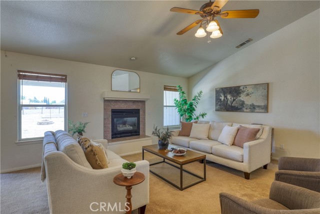 6150 Champagne Lane, Paso Robles CA: https://media.crmls.org/medias/f0f66846-ace4-4192-a059-8daac9c4997b.jpg