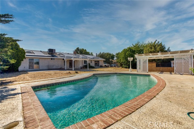 43320 41st W Street, Lancaster CA: https://media.crmls.org/medias/f0f67409-9324-4bb4-b42b-413c8770334e.jpg