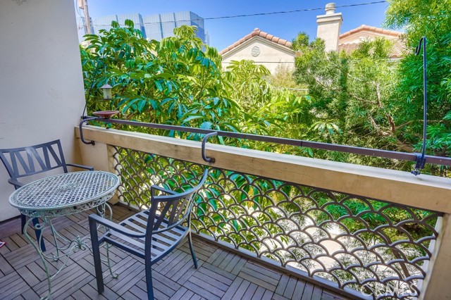 Detail Gallery Image 24 of 25 For 3003 W Riverside Dr #202,  Burbank,  CA 91505 - 2 Beds | 2 Baths