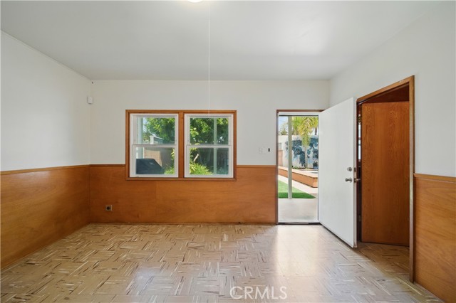 2325 Golden Avenue, Long Beach CA: https://media.crmls.org/medias/f0f6bcb6-5cd5-46c9-b98c-1a72f5b58717.jpg