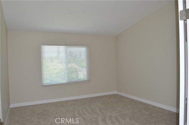 Detail Gallery Image 14 of 33 For 7004 Newport Ave, Fontana,  CA 92336 - 4 Beds | 2/1 Baths
