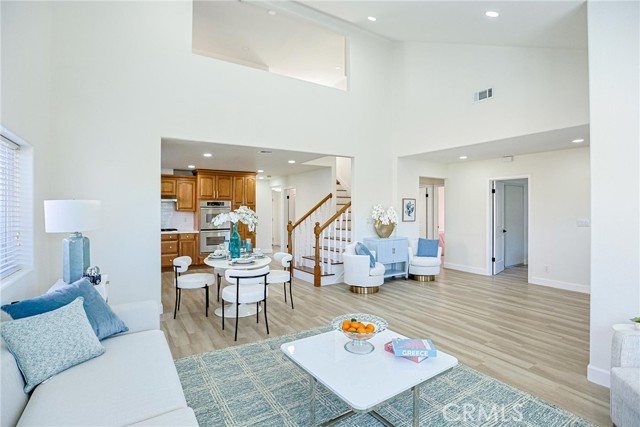 Detail Gallery Image 4 of 75 For 13104 Monroe St, Garden Grove,  CA 92844 - 8 Beds | 6/1 Baths