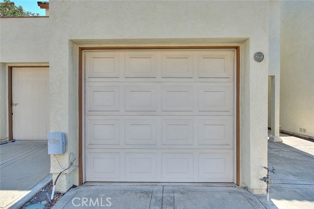 Attached Garage