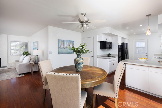 Detail Gallery Image 4 of 18 For 7901 Rhine Dr, Huntington Beach,  CA 92647 - 4 Beds | 2 Baths