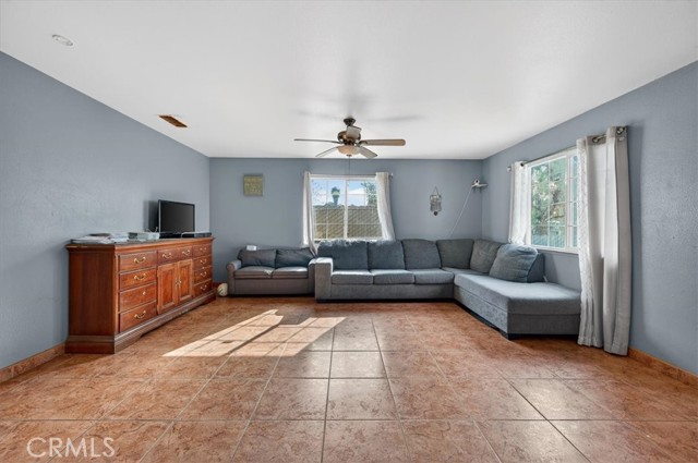 Detail Gallery Image 16 of 50 For 705 S C, Madera,  CA 93638 - 4 Beds | 2 Baths