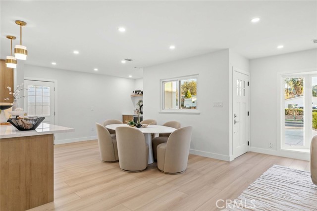 Detail Gallery Image 13 of 72 For 8633 Le Berthon St, Sunland,  CA 91040 - 5 Beds | 3 Baths