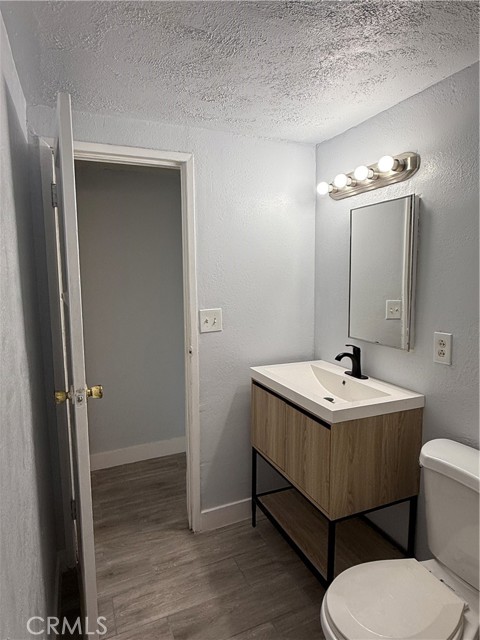 Detail Gallery Image 11 of 14 For 1170 E 55th, Long Beach,  CA 90805 - 2 Beds | 1 Baths